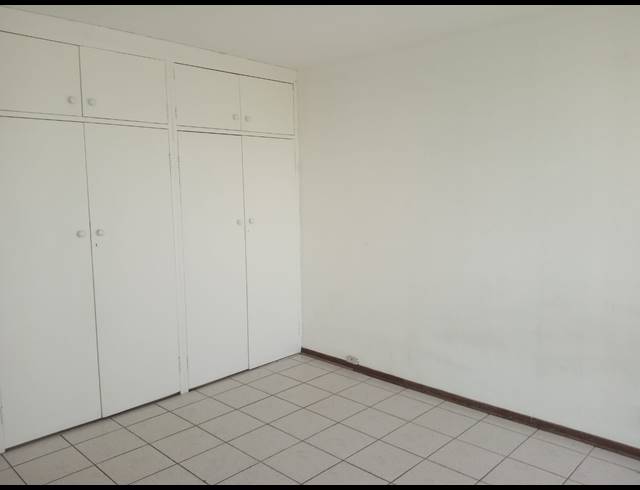 2 BEDROOM SECTIONAL TITLE FOR SALE IN PARKDENE